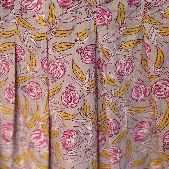 Ivy James High Neck Ruffles Sleeveless Floral Pleated Accent Top NWT Size XS - Picture 6 of 13